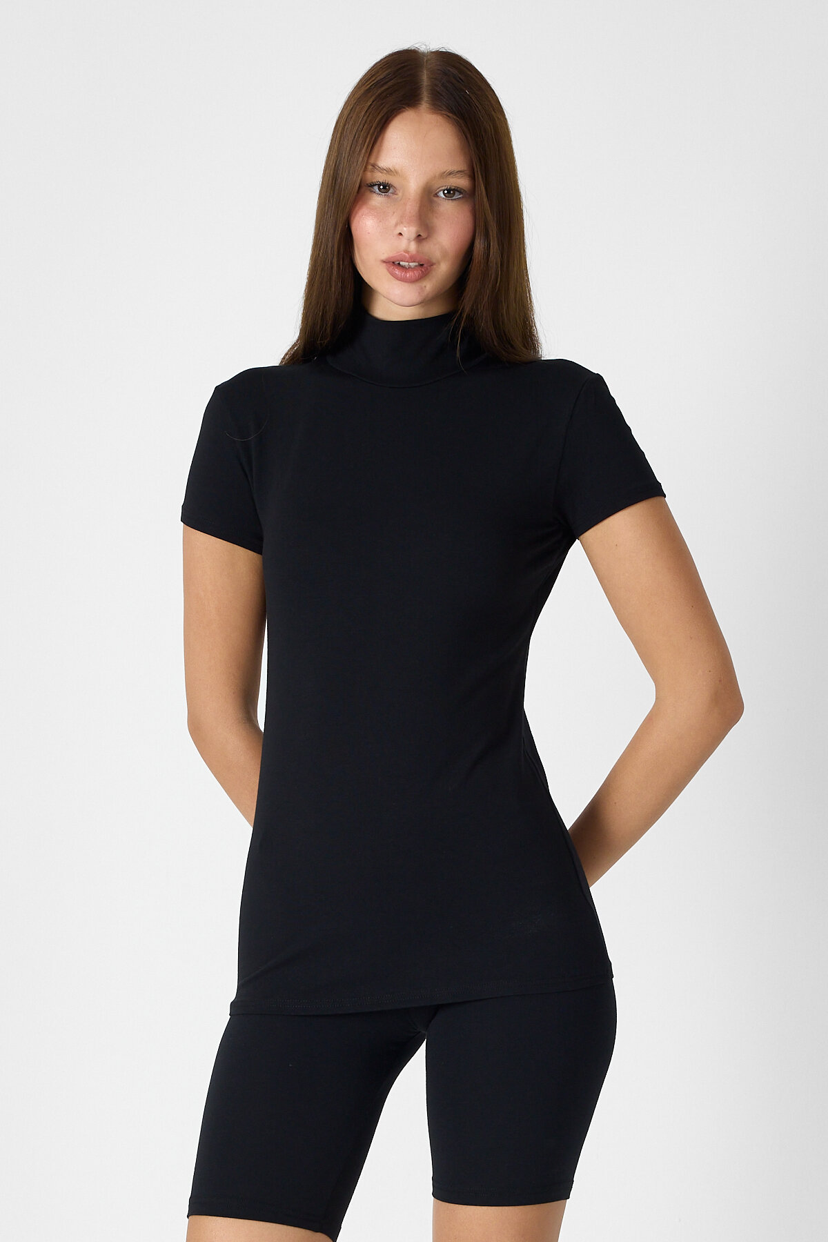 Malabadi Kadın Siyah Kısa Kollu Yarım Balıkçı Yaka Modal Body 1043 - 2